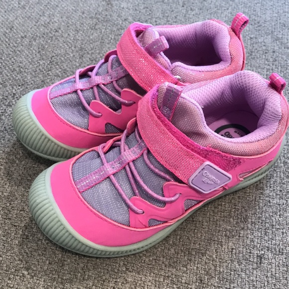 Oshkosh Velcro washable shoes - Picture 2 of 7